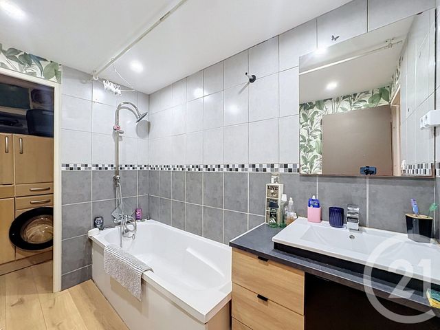 Appartement F4 à vendre - 4 pièces - 85.52 m2 - VARANGEVILLE - 54 - LORRAINE - Century 21 Héritage